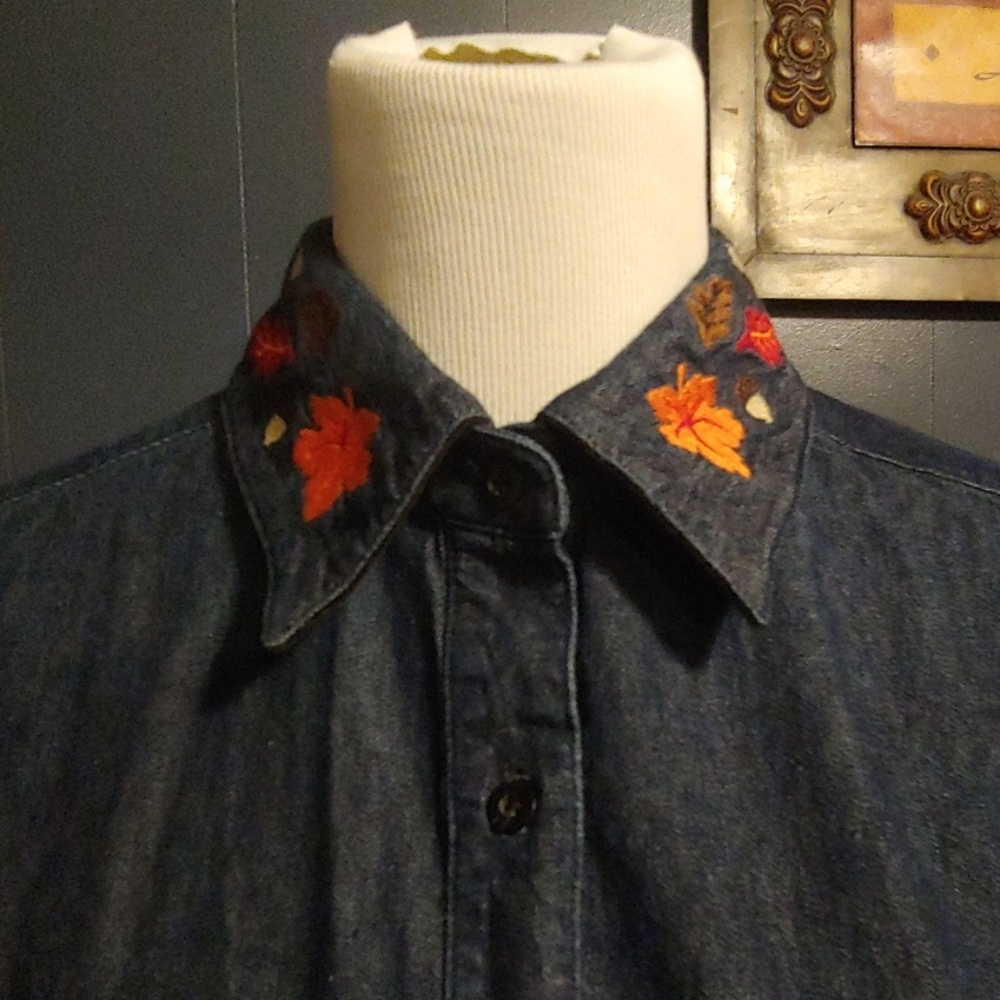 Dark chambray/denim shirt with reversible collar